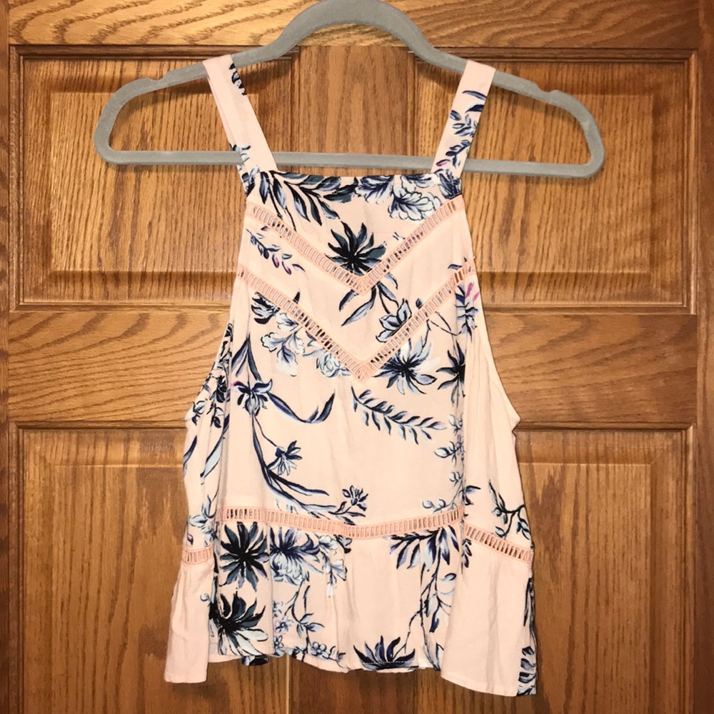 Kendall and Kylie light pink floral cropped tank
